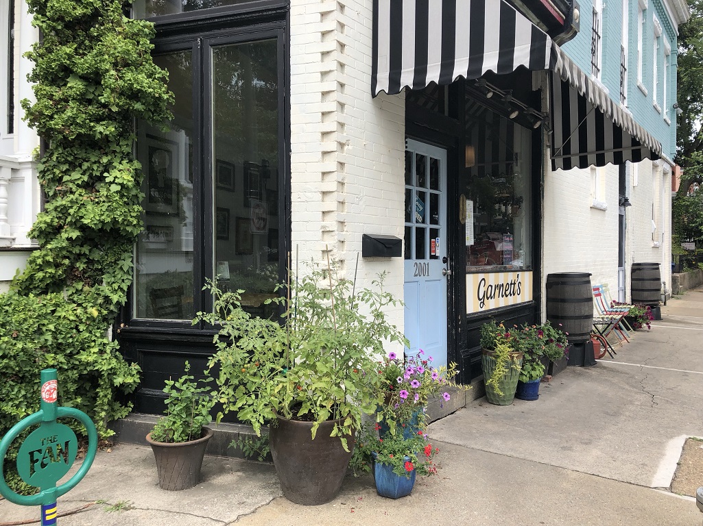 gluten-free lunch and vegan lunch spot
